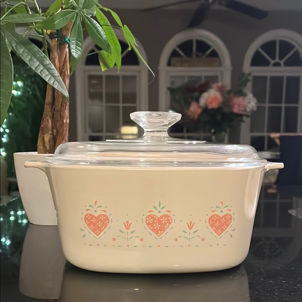 "Forever Yours" - 3L / 3QT CorningWare Casserole with Lid (A-9-C)